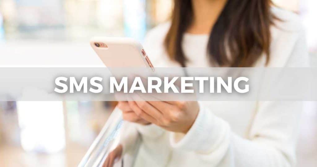 Omnisend vs MailChimp SMS marketing